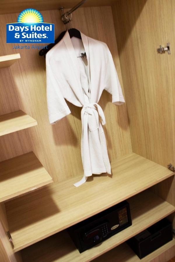טנגרנג Days Hotel & Suites By Wyndham Jakarta Airport מראה חיצוני תמונה