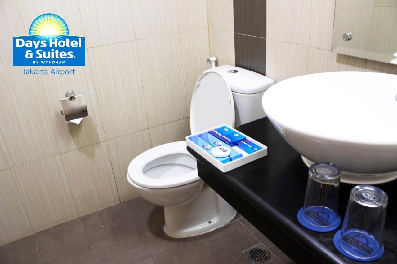 טנגרנג Days Hotel & Suites By Wyndham Jakarta Airport מראה חיצוני תמונה