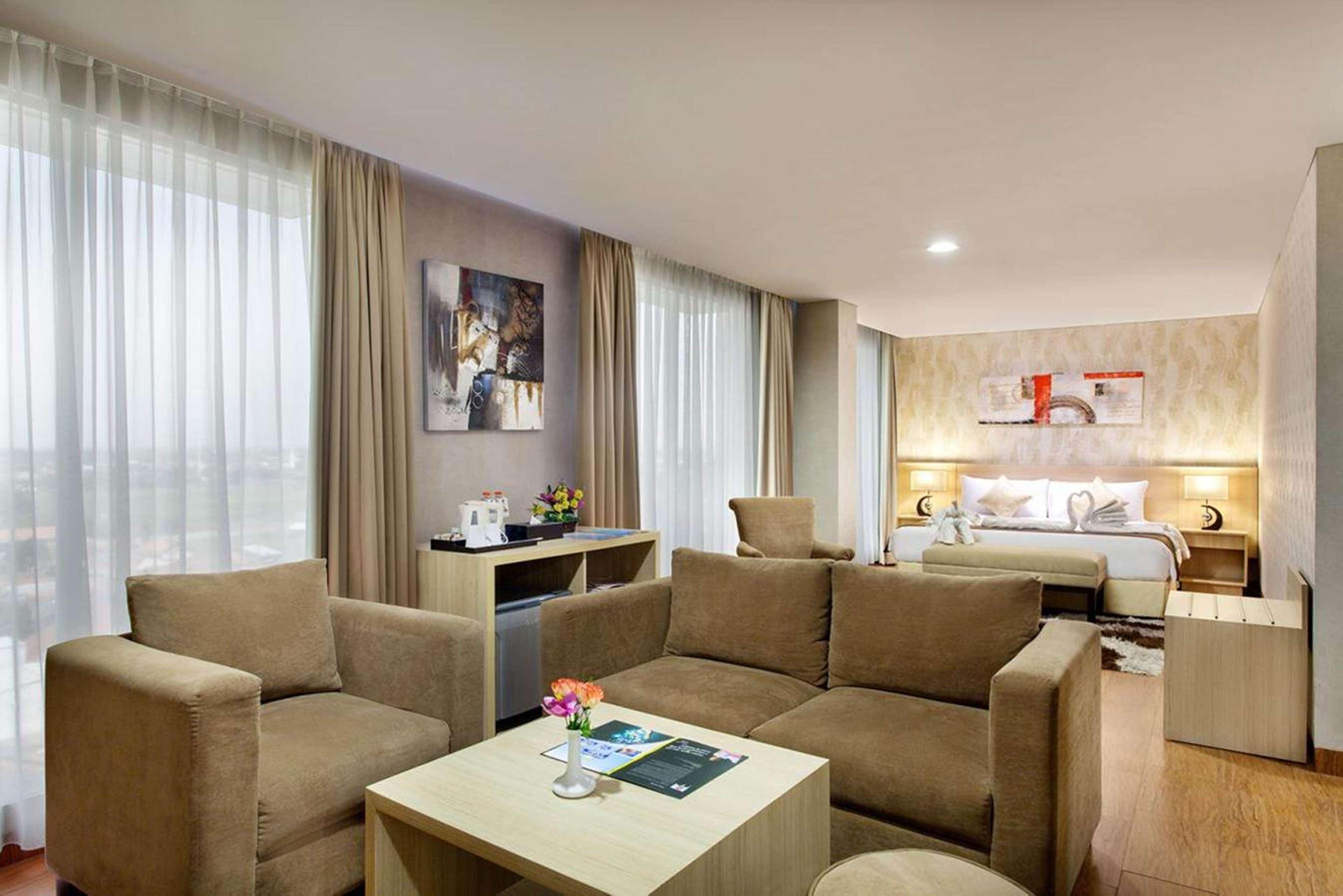 טנגרנג Days Hotel & Suites By Wyndham Jakarta Airport מראה חיצוני תמונה