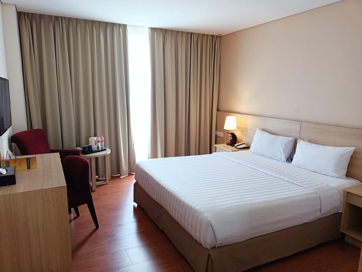 טנגרנג Days Hotel & Suites By Wyndham Jakarta Airport מראה חיצוני תמונה