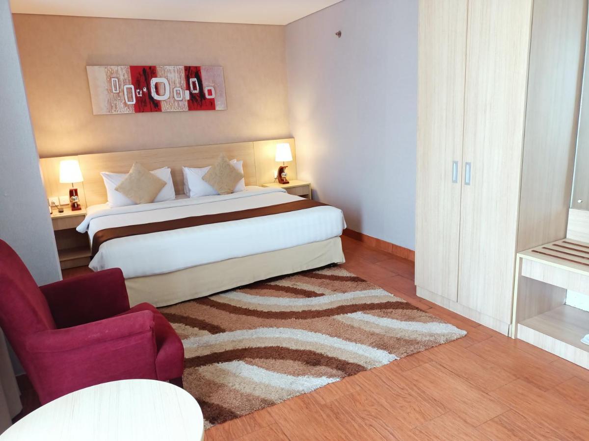 טנגרנג Days Hotel & Suites By Wyndham Jakarta Airport מראה חיצוני תמונה
