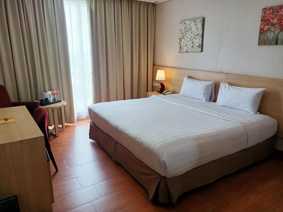 טנגרנג Days Hotel & Suites By Wyndham Jakarta Airport מראה חיצוני תמונה